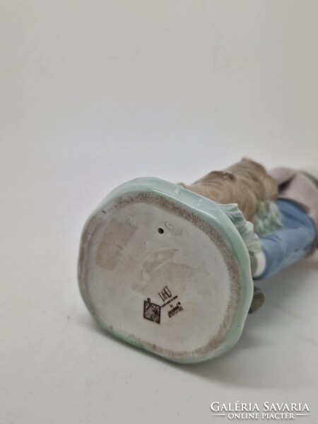 Lladro Nao porcelán kalapos fiú kutyával 23cm
