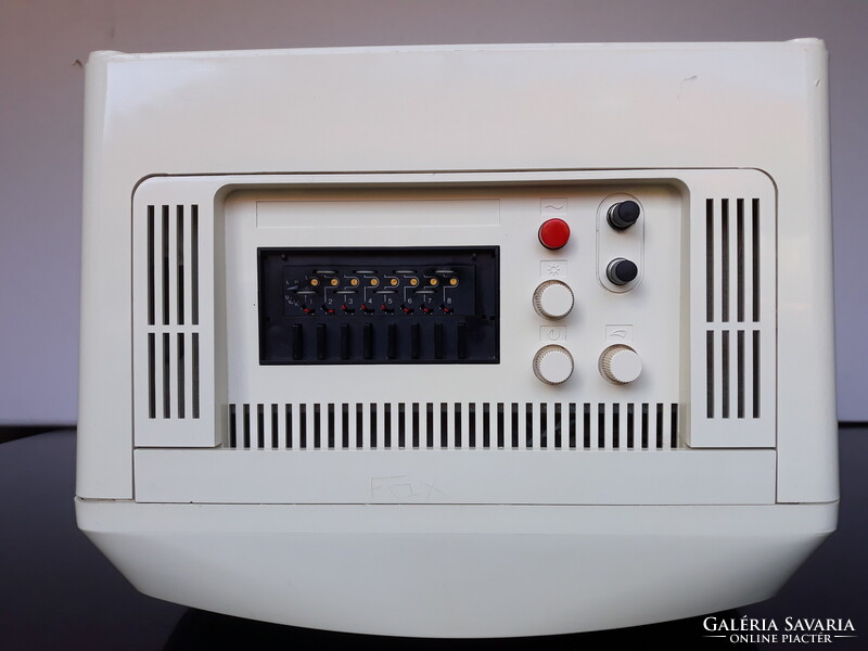 Retro AudioTon hordozható kis TV