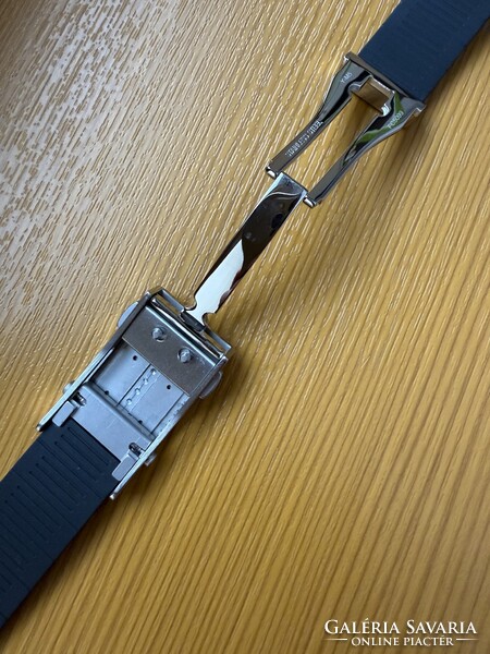 TAG Heuer Aquaracer FC5099 csat és fekete színű vágatlan kaucsuk szíj