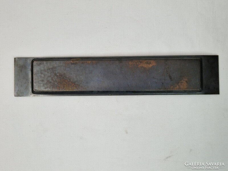 Iparművész Képcsarnokos bronz tálca vagy kínáló szép állapotban 29,5 cm. hosszú és 146 g. súlyú