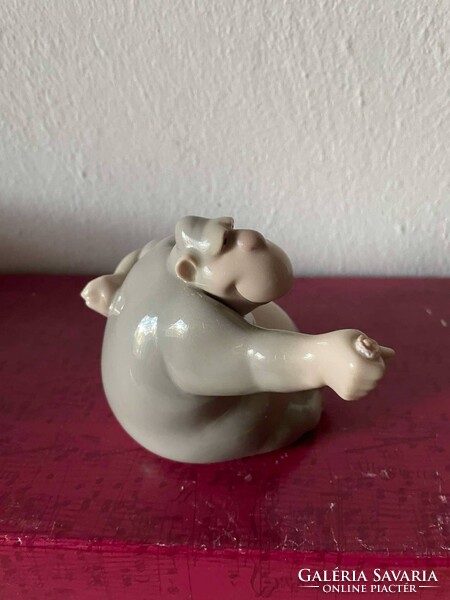 Lladro/Nao hím gorilla !