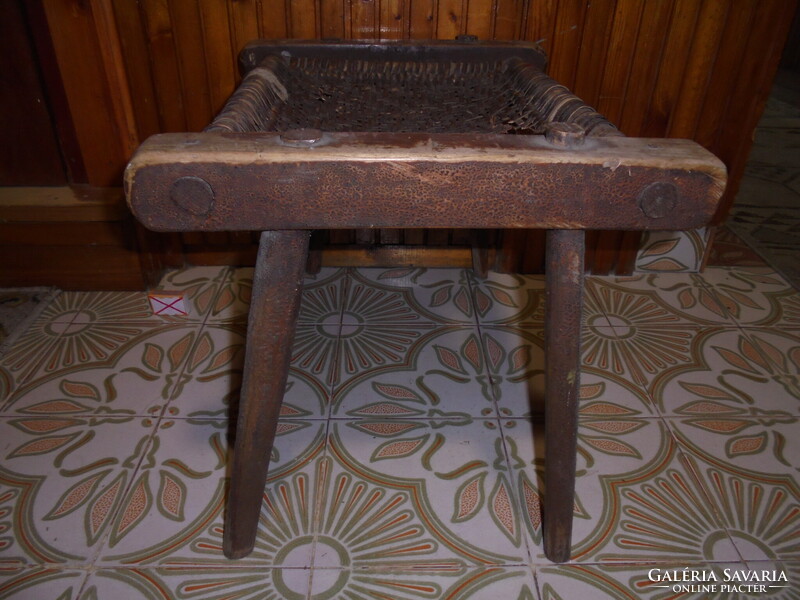 ANTIK fa szék, sámli, ülőke - fonott ülőlap - népi, paraszti