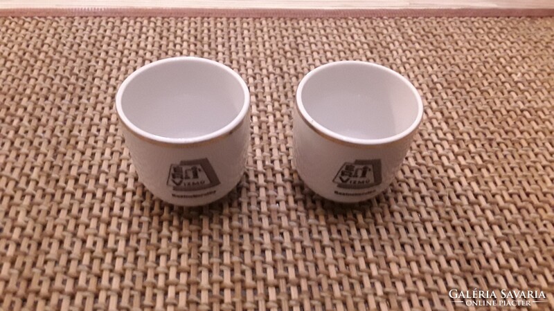 Hollóházi porcelán kupicák. Kazincbarcika vízmű.