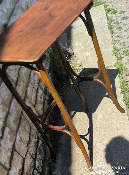 Antik Thonet tonett lerakó asztal 4  egymàsba tolható , viràgtartó szobor tartó konzol asztal. Videó