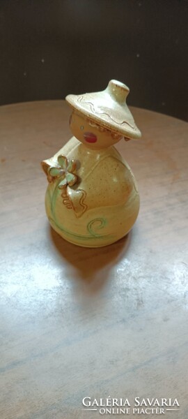 Baksa Gyöngyi szignós kerámia figura