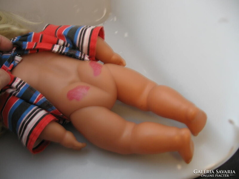 Retro Max Zapf 40 16 alvós, hajas baba