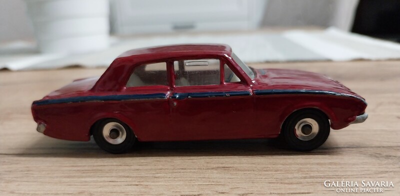 Ford Corsair/Dinky Toys Meccano Ltd England
