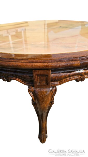 Elegáns neobarokk faragott márványlapos kör alakú dohányzóasztal B171
