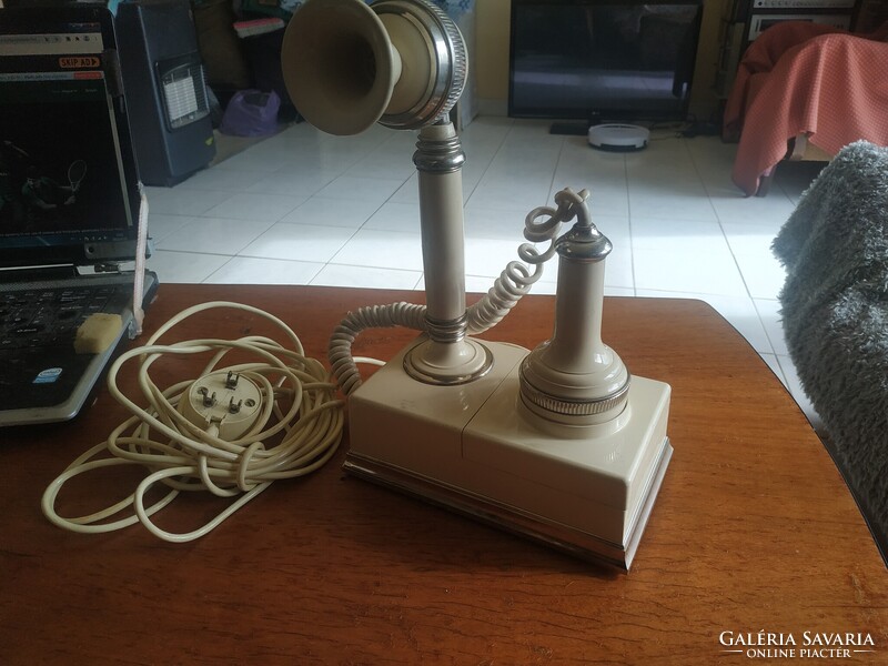 Retro asztali telefon