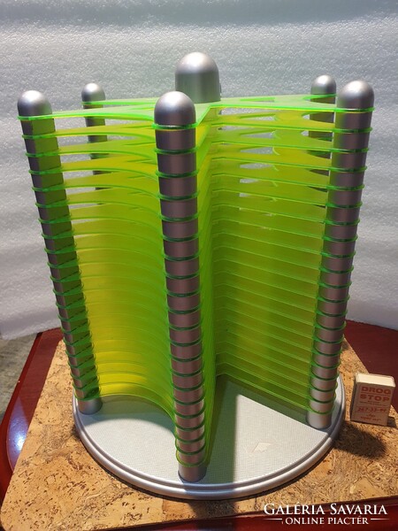 Retro 60db-os CD tároló forgatható torony predátor vér színben neon audio zene