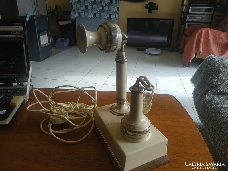 Retro asztali telefon