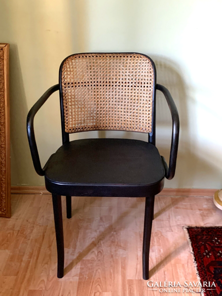 Josef Hoffmann A811 Thonet rattan karfás szék