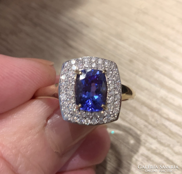 2.48ct Tanzanit 0.50 ct Brillekkel gyönyörű arany gyűrű.ÚJ.Igazolással