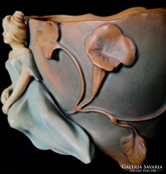 DT/456 – Bernard Bloch Manufaktúra – Gyönyörű szecessziós majolika kaspó, kínáló