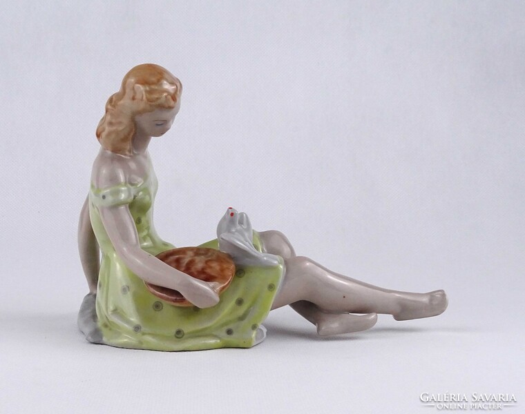 1V876 Régi Drasche Hamupipőke galambot etető lány porcelán figura 18.5 CM