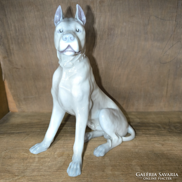 Heubach porcelán kutya