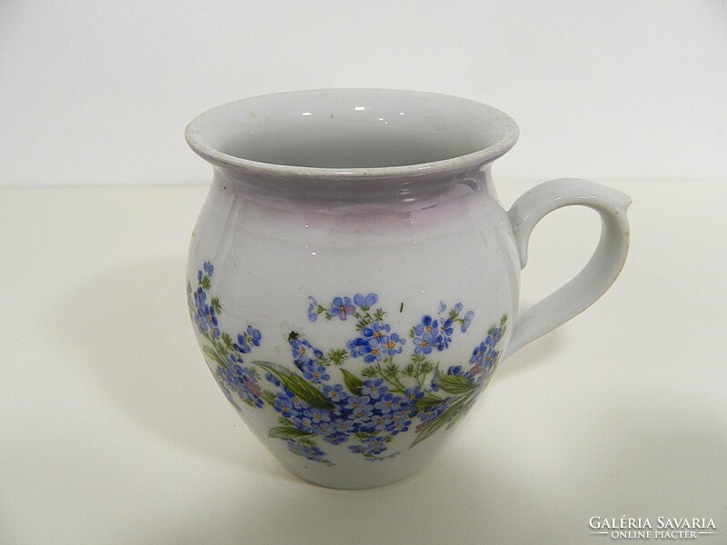Sorszámozott Zsolnay virágmintás porcelán hasas kiöntő / bögre