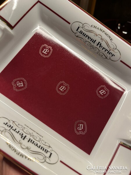 Laurent-Perrier Champagne nagy méretű szivar hamutartó, francia porcelán