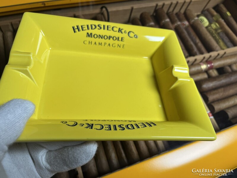 Heidsieck & Co. Monopole Champagne porcelán szivar hamutartó a Blue Top sorozatból