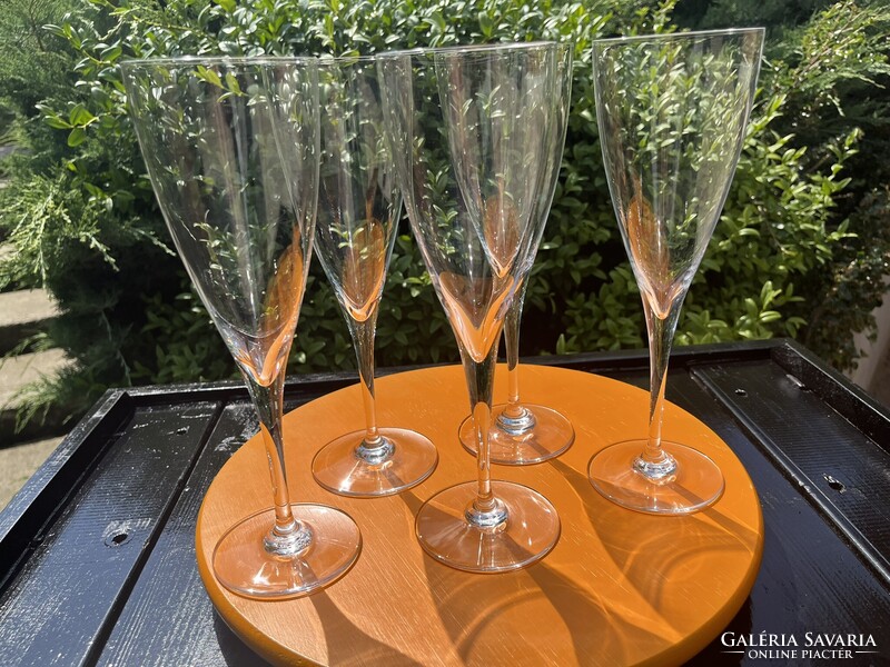 Kivételes Baccarat Dom Pérignon No. 2 kristálypohár-készlet – Csak belső használatra, 1990-es évek