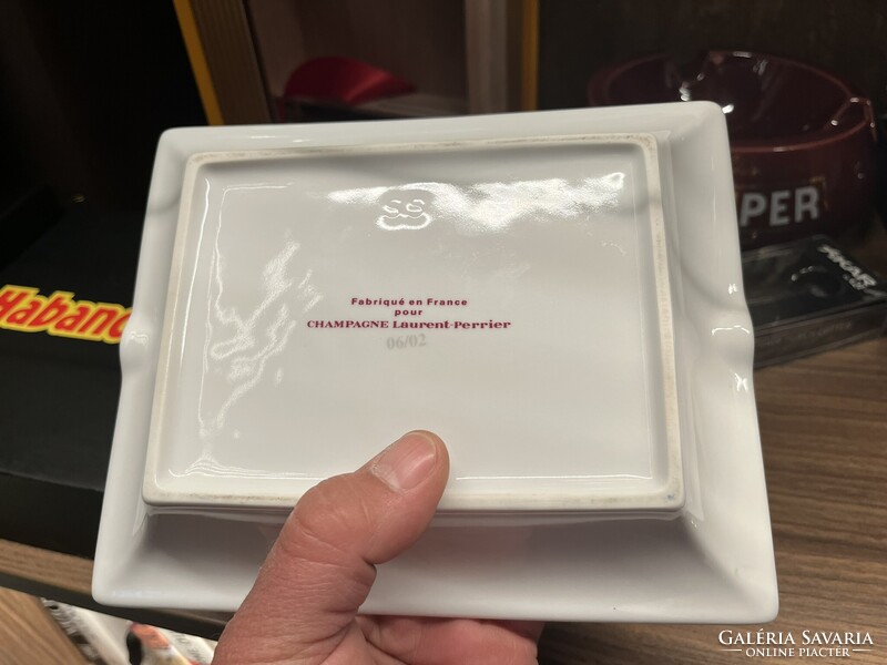 Laurent-Perrier Champagne nagy méretű szivar hamutartó, francia porcelán