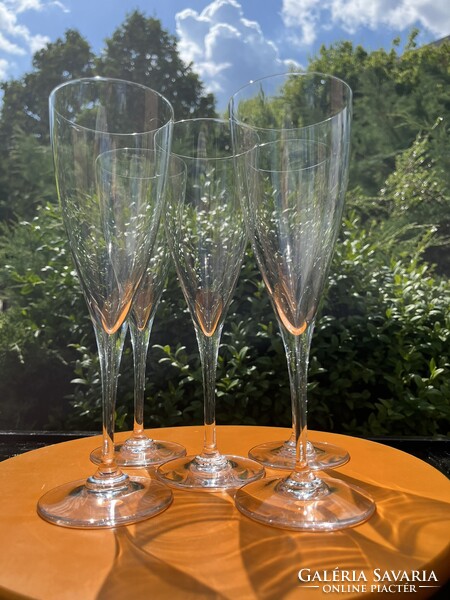 Kivételes Baccarat Dom Pérignon No. 2 kristálypohár-készlet – Csak belső használatra, 1990-es évek