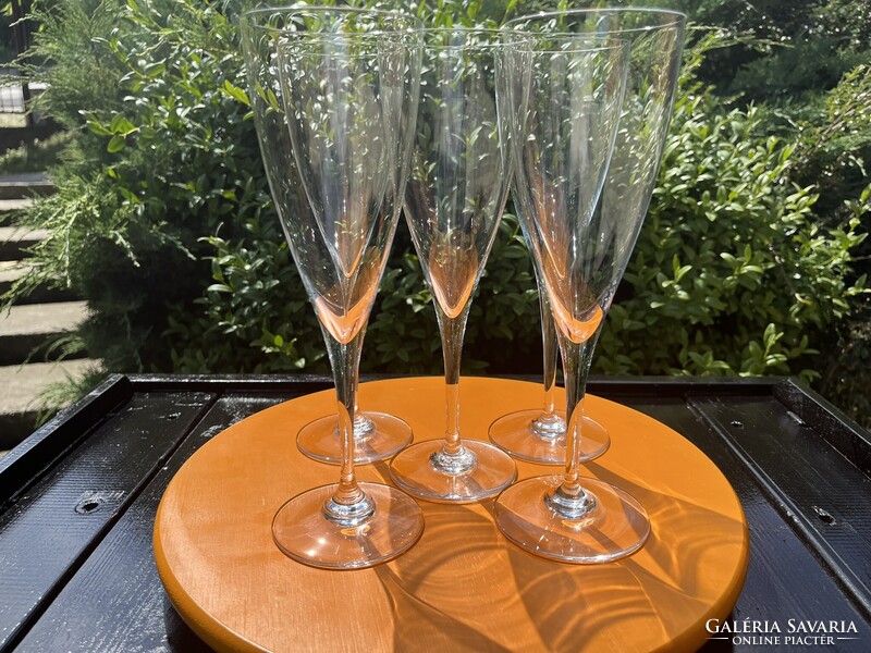 Kivételes Baccarat Dom Pérignon No. 2 kristálypohár-készlet – Csak belső használatra, 1990-es évek