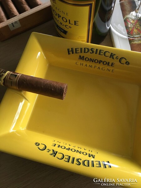 Heidsieck & Co. Monopole Champagne porcelán szivar hamutartó a Blue Top sorozatból