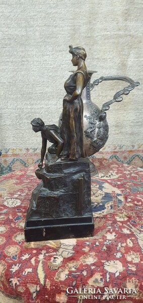FRIEDRICH GORNIK (1877-1943) Bronz szobor. Nagyon szépen megmunkált. 58 cm magas.