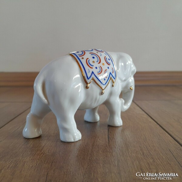 Antik Zsolnay porcelán elefánt persely