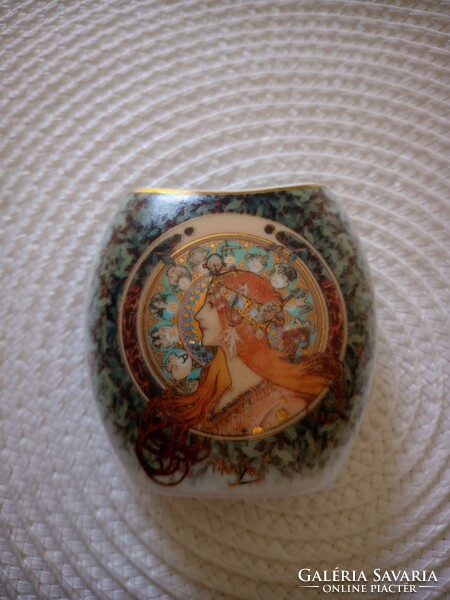 Goebel Mucha mini váza