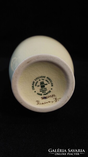 Zsolnay exclusive porcelán váza Kincses J. jelzéssel