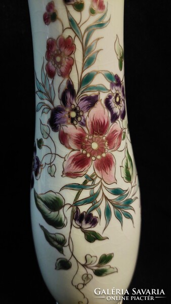Zsolnay exclusive porcelán váza Kincses J. jelzéssel