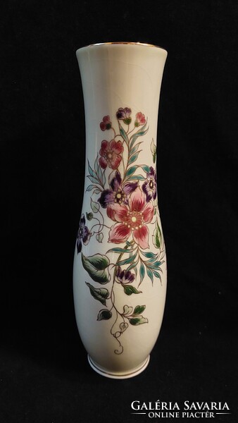 Zsolnay exclusive porcelán váza Kincses J. jelzéssel