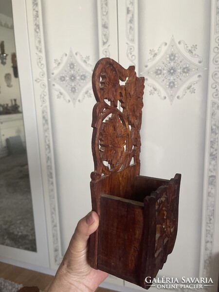 Nagyon szép  faragott fa Indiai levél vagy szalvéta tartó