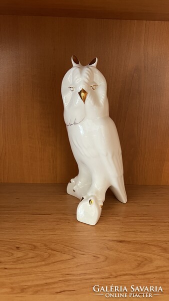 Porcelán figura