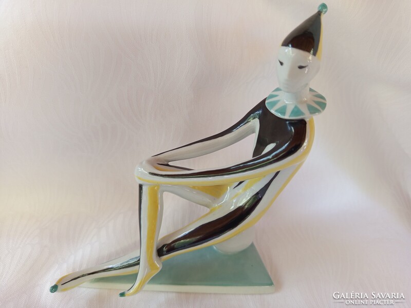 Zsolnay bohóc figura