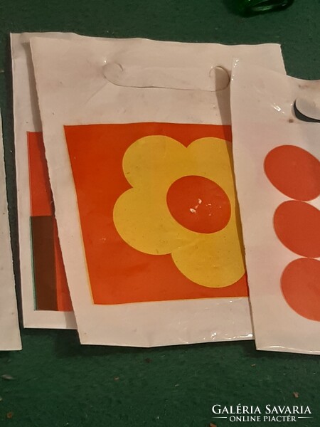 Babaházi edények és Barbis reklámtáskák