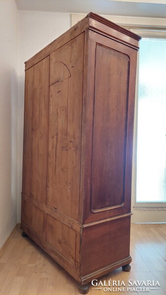 Gyönyörű rusztikus, romantikus bécsi barokk tükrös szekrény