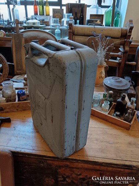 Wehrmacht üzemanyag kanna 20 literes 1943, katonai marmon kanna
