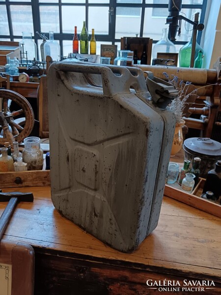 Wehrmacht üzemanyag kanna 20 literes 1943, katonai marmon kanna