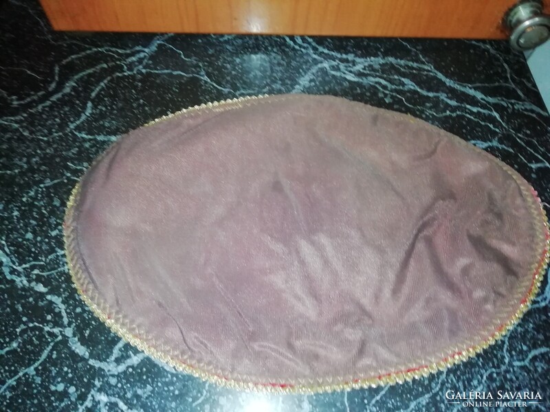 Régi bordó terítő a képeken látható állapotban