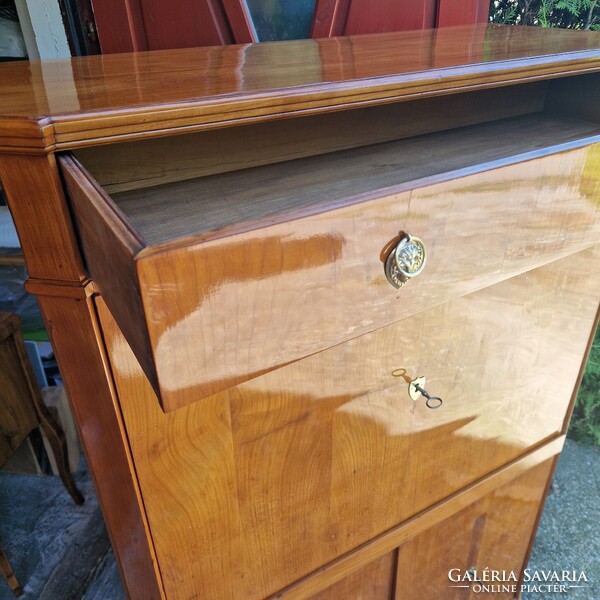 Biedermeier cseresznyefa írószekreter restaurálva