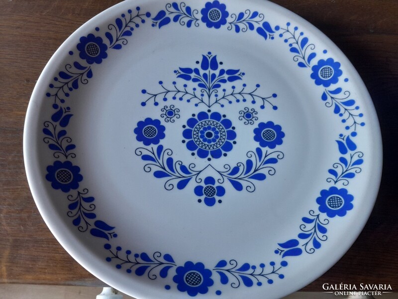 Porcelán Népi tányér falra akasztható 3 db a licit az egészre vonatkozik.
