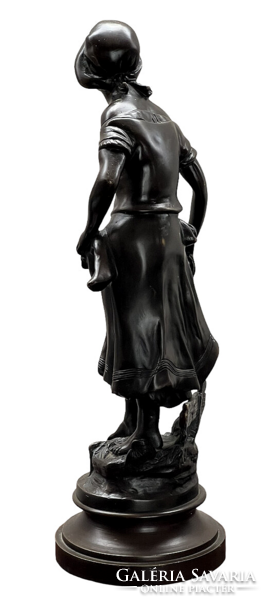 L&P Moreau, Vízhordó lány bronzszobor