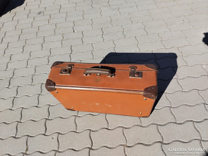 Retro bőrönd