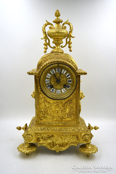 Antik francia XVI. Lajos stílusú, aranyozott bronz óra.
