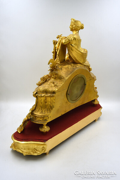 Francia kandalló óra / ingaóra, tűzaranyozott, 1870-1880 körül.