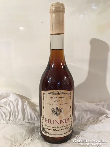 BOR - 1988 év - ALKUKÉPES - HUNNIA - SUPERIOR QALITY -  ASZU - BONTATLAN!!