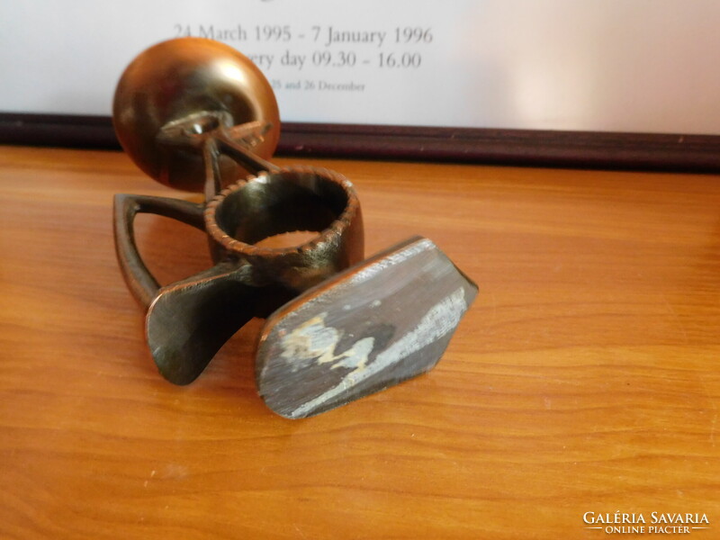 Percz János  figurális bronz gyertyatartó kakas